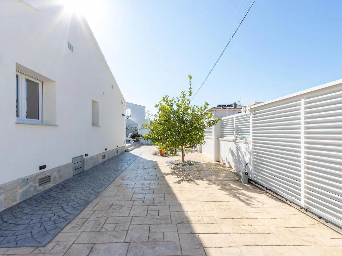 Holiday Home Casa Filisa By Interhome 엠푸리아브라바 0*,  스페인
