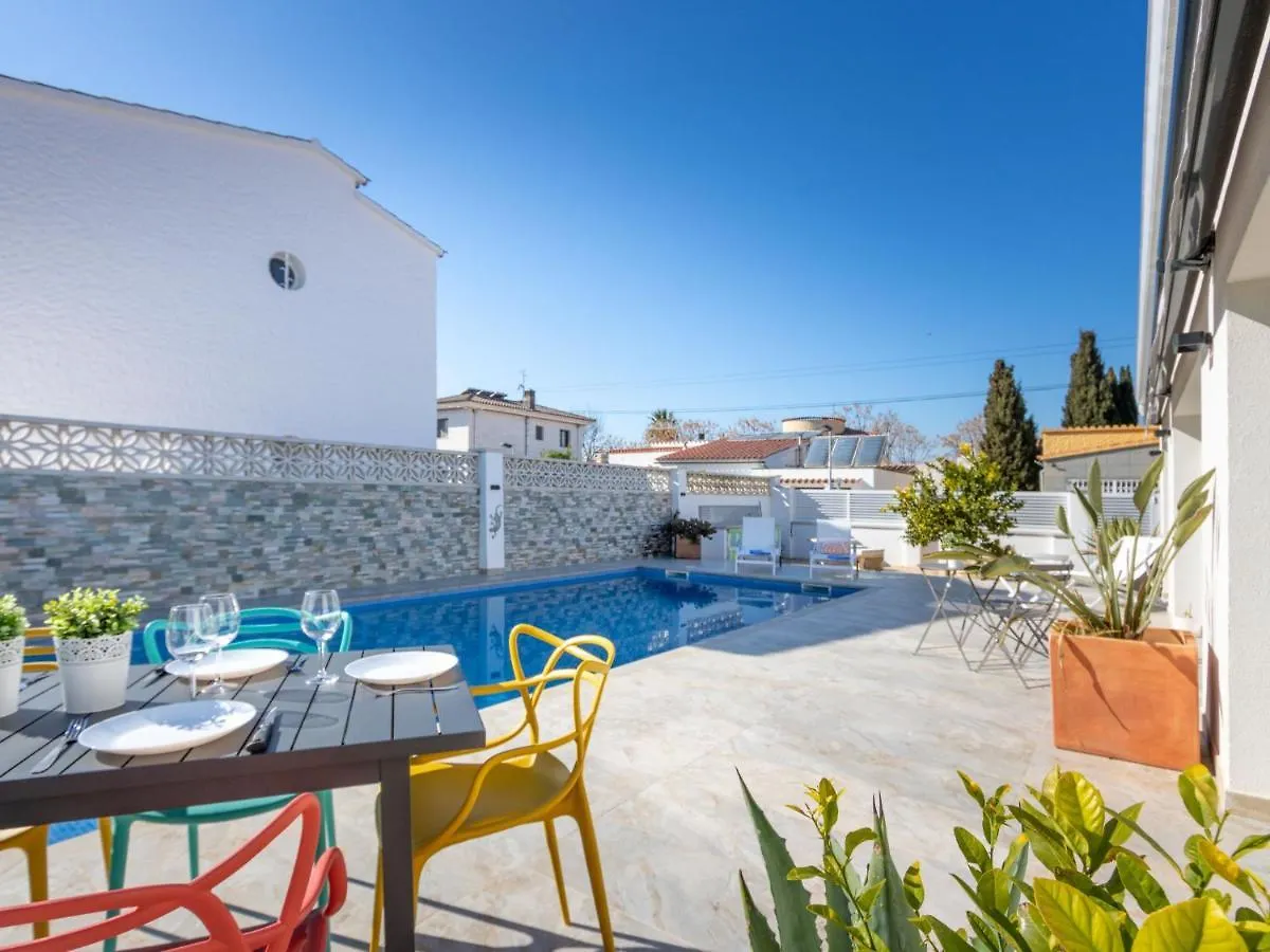 Holiday Home Casa Filisa By Interhome Empuriabrava